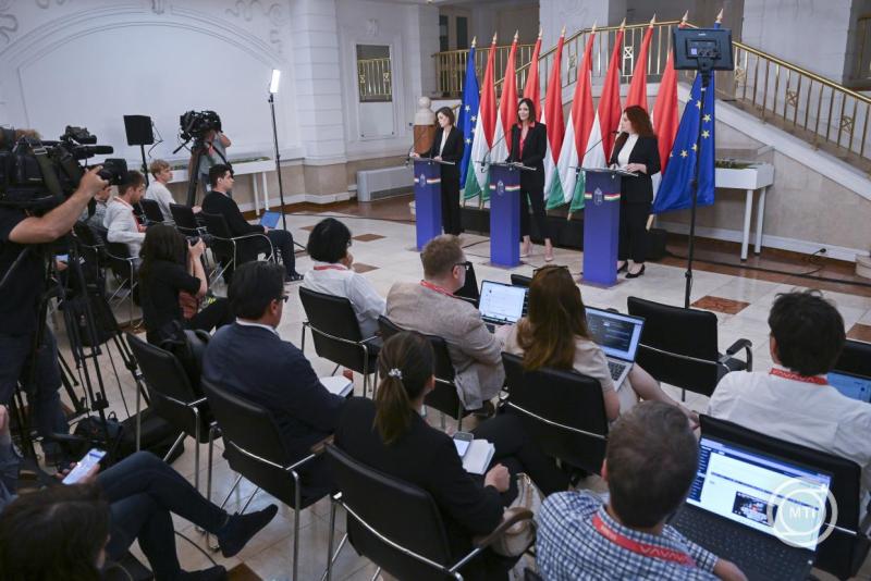 Kormányszóvivői sajtótájékoztató